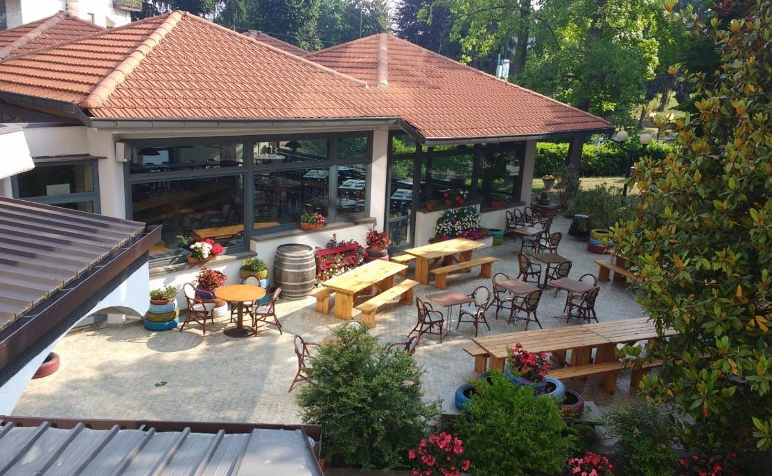 Hotel Panorama Cambiano エクステリア 写真